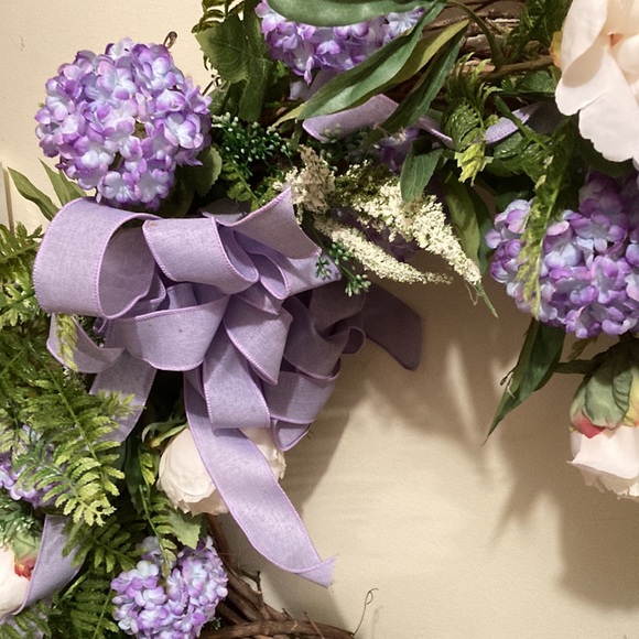 Spring grapevine wreath - Picture 3 of 3